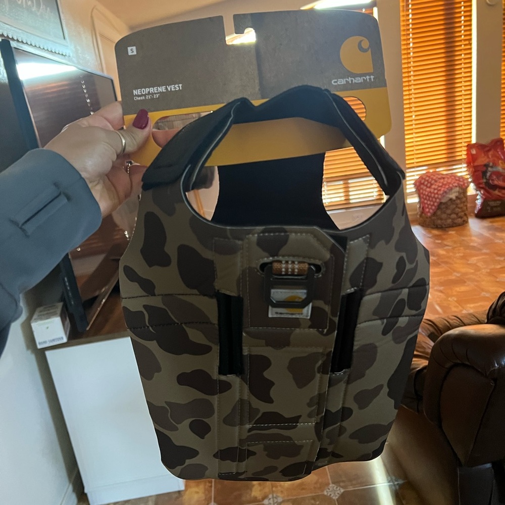 Carhartt neoprene vest